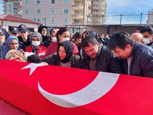 Kazada Şehit Olan Polis Memuru Eyüp Saz Memleketine Uğurlandı