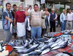 Trabzonlu balıkçılar sezona mutlu başladı