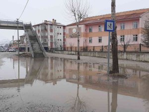 Osmancık’taki Üst Geçit Yağış Başlayınca Devre Dışı Kalıyor