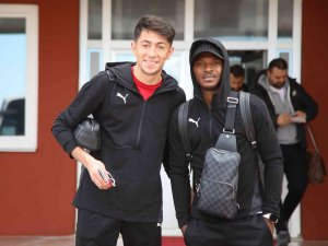 Sivasspor Kafilesi Antalya’ya Ulaştı