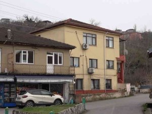 60 Yaşındaki Emekli Çiftin Bir Yıllık Emeğini Hırsız Çaldı