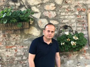 Öğretim Üyesi Evinde Ölü Bulundu