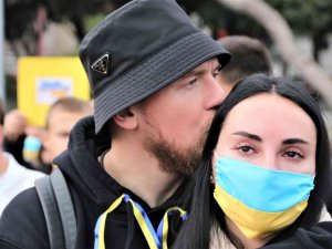 Antalya’da Ukraynalılardan Duygusal Rusya Protestosu