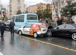 Rize’de Zincirleme Trafik Kazası: 3 Yaralı