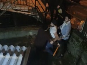 Şişli’de Döner Bıçaklı Gürültü Kavgası Kamerada