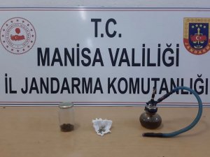 Jandarma Tarafından Kontrol Edilen Otomobilde Uyuşturucu Bulundu