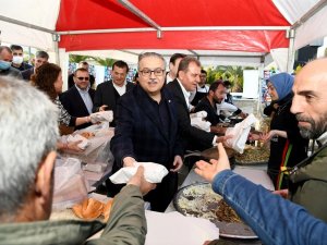Vali Su Ve Başkan Seçer ’Hamsi Festivali’ne Katıldı