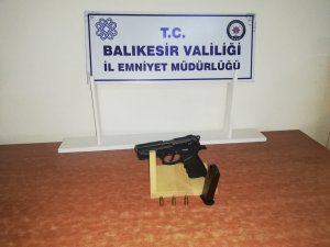 Balıkesir’de Polis 28 Aranan Şahsı Gözaltına Aldı