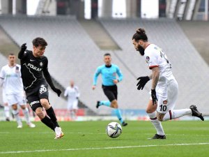 Spor Toto Süper Lig: Fatih Karagümrük: 0 - Altay: 0 (İ̇lk Yarı)