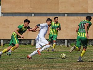 Alaçatıspor, Uzatma Dakikalarındaki Penaltı Golü İle 3 Puanı Kaybetti