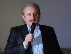 Şentop: "Bu Parti Çakma Cumhuriyet Halk Partisi"
