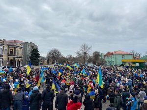 Ukraynalılar, Herson’da Rus Ordusunu Protesto Etti