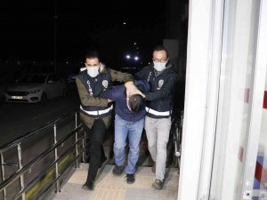 Adana’da Kızı Araçta Uğradığı Silahlı Saldırıda Ölen Kişinin Şüphelileri Mersin’de Yakalandı