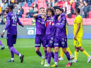 1. Lig’de Evinde Maç Kaybetmeyen Takım Kalmadı