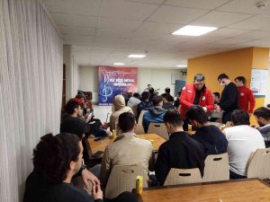Biz Bize Moral Akşamları Devam Ediyor