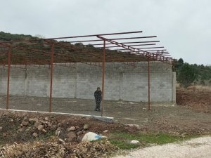 Mezarlık İnşaatından Profil Demirler Çalındı