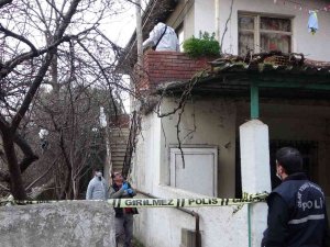 Tuzla’da Yanan Evde Yaşlı Kadının Cansız Bedenine Ulaşıldı