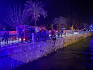 Fethiye’de Su Kanalına Düşen 2 Kadını İtfaiye Kurtardı