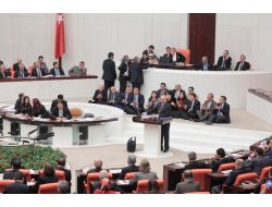 Hdp’li Milletvekilleri Genel Kurul’da Oturma Eylemi Başlattı