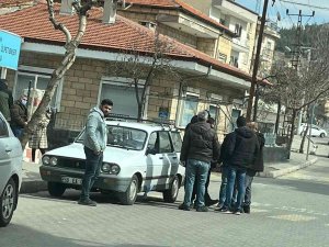 Aracında Kalp Krizi Geçiren Şahıs Yaşamını Yitirdi