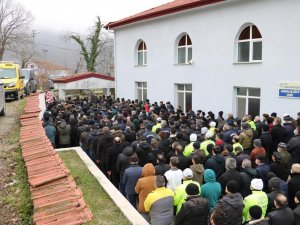 Aracında Ölü Bulunan Mahalle Bekçisi Son Yolculuğuna Uğurlandı