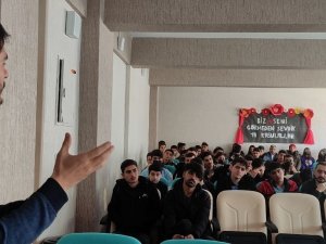 Van’da Öğrenciler İnternet Kullanımı Konusunda Bilgilendirildi