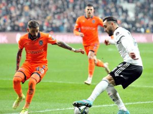Spor Toto Süper Lig: Beşiktaş: 2 - Medipol Başakşehir: 2 (Maç Sonucu)