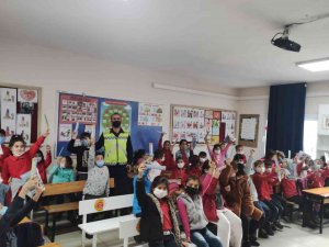 Jandarmadan Bin 130 Öğrenciye Seminer
