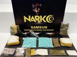 Samsun’da Sokak Satıcılarına Uyuşturucu Operasyonu: 5 Gözaltı
