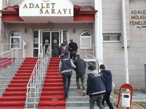 Suç Makinaları Uyuşturucu İle Yakalandı