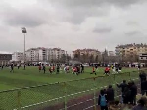 Olayların Çıktığı Amatör Küme Maçı Yarıda Kaldı