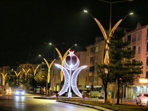 Aksaray’da Enerji Tasarruflu Dekoratif Aydınlatmalar Faaliyete Girdi
