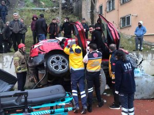 Maltepe’de Feci Kaza: 25 Metreden Çocuk Parkına Uçtu