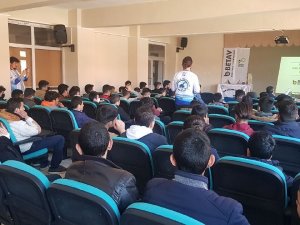 Ahlat’taki Öğrencilere ‘Çevre Ve Van Gölü Havzası’ Eğitimi
