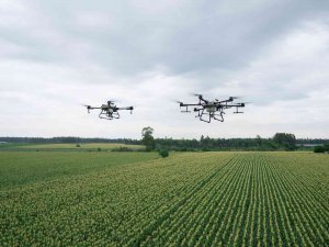 Dronlar Zirai Mücadelede Çiftçiye Kolaylık Sağlıyor