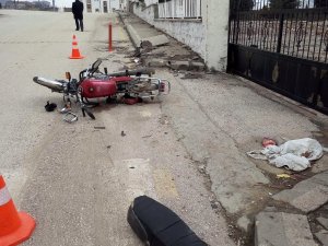 Motosikletin Çarptığı Yaya Hayatını Kaybetti