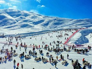 Denizli Kayak Merkezi’nde Kar Kalınlığı Zirvedeki Yerini Koruyor