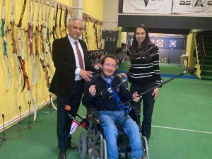 Bedensel Engelli Okçuya Malzeme Sponsoru Oldular