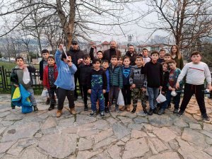 Minik Güreşçilerden Büyük Başarı