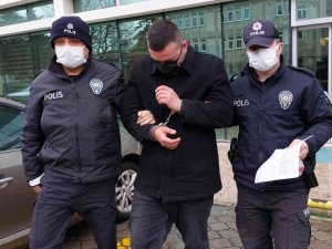 350 Lira İçin Kapısına Bıçakla Gittiği Şahsı Öldüreceğini Söyleyince Tutuklandı