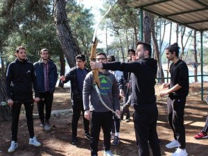 Öğrenciler Doğa Sporları Dersi Uygulamalarını Kampta Yaptı