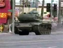 Hırsız Tank Çalarsa (VİDEO)