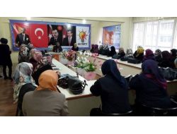 Ak Parti Kadın Kollarında Nöbet Değişimi