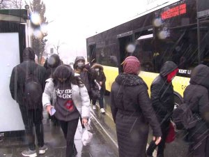 İ̇stanbul’da Beklenen Kar Yağışı Üsküdar’da Etkisini Gösterdi
