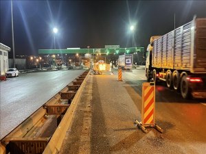 İstanbul'da beklenen kar yağışı nedeniyle tır ve kamyonlara kente giriş yasağı