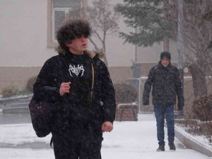 Yozgat’ta Kar Yağışı Etkili Oluyor