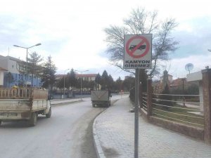 Hisarcık’ta Ağır Tonajlı Araçların İlçe Merkezine Girişleri Yasaklandı