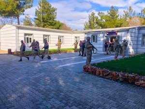 İ̇ş Görme Vaadiyle 682 Bin Tl Dolandırdılar, Yakayı Ele Verdiler