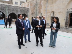 Cumhurbaşkanı Başdanışmanı Prof. Dr. Yekta Saraç Cizre’de Tarihi Yerleri Gezdi