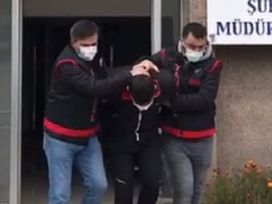 İ̇zmir’de Vatandaşları Dolandıran Kuyumcu Kıskıvrak Yakalandı